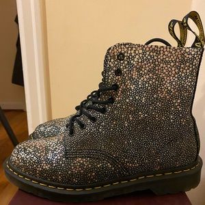 RARE Made in England Dr. Martens Pascal 1460 Stingray